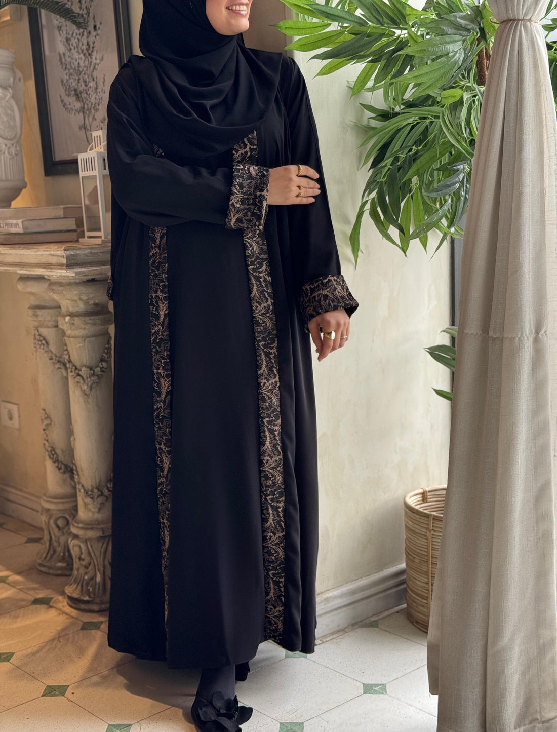 Layali Ramadan Abaya